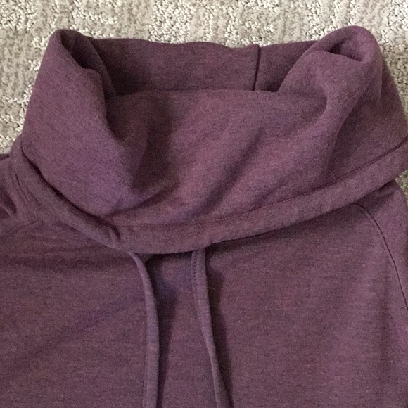 32' Heat Plum color Sweatshirt Size L - Picture 3 of 5